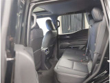 後部座席もこの広さ!余裕がありますから快適にお乗りいただけます!