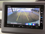 便利な3ビュー切り替え、ガイド線表示付きのバックカメラです!後退時、後方の視界をサポートします!