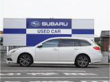 SUBARU認定U-carはスバル車を知り尽くしたスタッフによる徹底的な点検整備済み。車検、法定点検の整備項目はもちろん各機能や付属品、アイサイトのチェックまでディーラーならではの安心をお届けします。