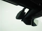 ◆ドライブレコーダー◆映像・音声などを記録する自動車用の装置です。 もしもの事故の際の記録はもちろん、旅行の際の思い出としてドライブの映像を楽しむことができます。