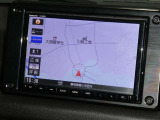 【8インチ純正ナビ】純正ナビを装備。タッチパネル式で使いやすく、詳細地図により目的地をピンポイントで設定できます。初めての道でも迷いにくく、ロングドライブも快適ですよ♪