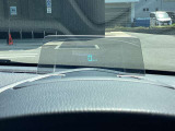 アクティブドライビングディスプレイ 車速やナビのルート誘導など走行時に必要な情報を表示 視線の移動が少なくて確認出来る構造になっています。