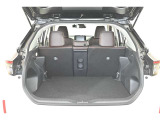広々としたラゲージスペースを備えています。大きなものや長さのある荷物もしっかりと積み込めます。