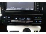 ★エアコンはオートタイプが装着済みです!オートモードにしておけば、車内温度を設定するだけで風の料や吹き出し口の切り替えを機械が行ってくれます!一年中快適な環境を作れますよ♪