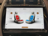 【シートヒーター&クーラー】フロントシートに3段階調節が可能なシートヒーター&クーラーが内蔵されております。季節を問わず重宝するオプション装備です。