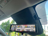 スマートルームミラーになっています 8人乗車時でも後方確認ができます