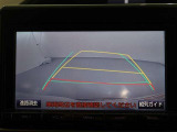 バックガイドモニターで、後方を確認しながら安心して駐車することができます。運転初心者も熟練者も必須の機能ですよ!