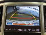バックガイドモニターで、後方を確認しながら安心して駐車することができます。運転初心者も熟練者も必須の機能ですよ!