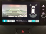 バックでの車庫入れも安心です! リアカメラが付いているバックモニター付のナビディスプレーを装備しております。バンパーについているソナーや、操作線もついており距離感も画面から確認できます。