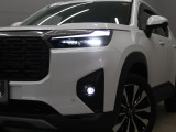 【LEDヘッドライト】悪天候や夜間走行時も良好な視界を確保し安心して運転できる高輝度LEDヘッドライトを装備!点灯速度が早く、消費電力も抑えられています!!