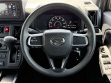 ステアリングも使用感が少なく、きれいな状態となっております♪