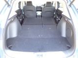 ◆後部座席を両方倒せば驚きの広さに!大きな荷物が積めます!