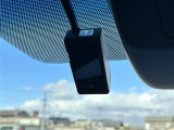 【ドライブレコーダー】映像・音声などの運転中の記録を残します。事故などを起こした起こされた時の証拠になりえますので、もしも時でも安心ですね。