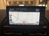 9インチディーラーオプションナビとなっております。インターナビも対応しているので日本全国おでかけすることができます!
