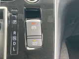 電動パーキングブレーキ 指先で簡単に出来ます  オートブレーキホールド 停車時のブレーキペダルを踏み続ける事を楽に ペダルから足を離せます 坂道発進も楽になります