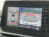 アラウンドビューモニター装備!空から見ているような映像によって不慣れな場所での車庫入れや縦列駐車等はもちろん狭い道でのすれ違いも安心していただけます♪