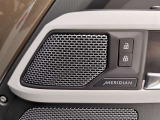 【MERIDIANサウンドシステム】英国の高級オーディオブランド「MERIDIAN」のサウンドシステムです。上質なドライブには上質な音響を。