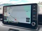 純正9インチインターナビ付きでフルセグ・DVD再生・Bluetoothなど付いてとても便利な車両です♪