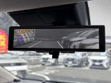 大好評「インテリジェントルームミラー」!車両後方のカメラ映像がミラーに映るので、乗員や荷物が多くても安心♪夜間や悪天候の日でもクリアな映像で視界良好です◎