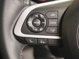 ステアリングスイッチ搭載になります。オーディオ操作が可能です。