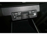 ナビゲーションシステムと連動する「ETC2.0ユニット」が標準装備されています。