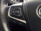 ステアリングスイッチ装備!運転しながら手元でオーディオの操作などができます。
