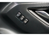 運転席のシートポジションメモリー機能は、登録済みの運転者と交代しても、シートポジションの変更の手間がかかりません。