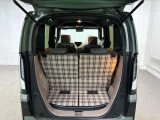 4人乗車でも荷物を載せるスペースをしっかりと確保しております。