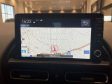 9インチディーラーオプションナビとなっております。インターナビも対応しているので日本全国おでかけすることができます!