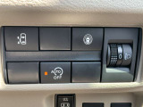 運転席のハンドル右奥側にまとめられたスイッチ群。一目で分かりやすく操作しやすいです。