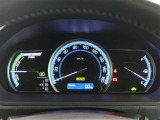 とっても見やすいメーターです。夜間時はラグジュアリーな気分にさせてくれる照明が魅力ですので、夜のドライブも楽しみになりますよ♪