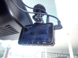 社外ドライブレコーダー付 が装備されており万が一の事故の際も映像にして残しておく事により自分自身を守る事が可能です♪