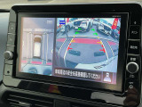 [アラウンドビューモニター]車両を上から見たようなカメラで周りの障害物などが一目瞭然!駐車が苦手な方でも、らくらく駐車♪