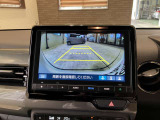 バックカメラももちろんついておりますので駐車時も後方が確認できて安心ですね!