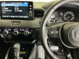 ホンダ純正メモリーナビ搭載なので、遠方へのドライブもお任せ下さい!ステアリング左手側にオーディオ関連のコントロールスイッチを配置しています。操作時は視線を逸らすことなく運転に集中できます