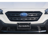 フロントグリルもスバル専用のデザインでお洒落です。
