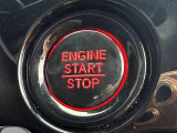 鍵を取り出さずに始動できるプッシュスタート。快適にお使いいただけます。