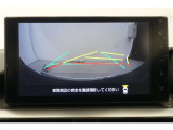 更にバックガイドモニターも付いております、ステアリングと連動してガイドラインでも教えてくれますので車庫入れも安心です!「狭い場所や見づらい場所での車庫入れが苦手!」って方に嬉しい装備です♪