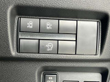 オートスライドドアスイッチ等が配置されています♪