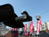 今や必需品のドライブレコーダーも付いています!