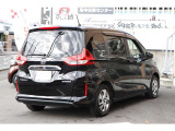 FREED+はロングテールゲート&低床フロア。タテ・ヨコに広く低い開口部で、荷物の積み降ろしが楽に行えます。