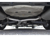 車両後方からの下回りです。マフラー防錆塗装や下回り防錆施工等も可能でございます。