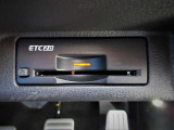 スッキリと収まったETC2.0ユニット。 やはり便利さからマストアイテムになってきましたね。