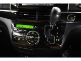 インパネレイアウトのATシフトは操作しやすいです♪