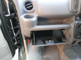 助手席側インパネの収納ボックスです