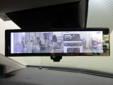 スマートルームミラー付きで後部座席に乗車してても後方がしっかり見れます