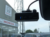 ●ホンダ純正オプションの『ドライブレコーダー』付きです(※ご使用いただくためにはドライブレコーダー用のSDカードが別途必要となります)