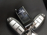 ■ 装備6 ■ リモコンエンジンスターター インテリジェントキー(スマートキー)