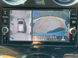 [アラウンドビューモニター]車両を上から見たようなカメラで周りの障害物などが一目瞭然!駐車が苦手な方でも、らくらく駐車♪