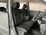 【運転席・助手席】内装ルームクリーニング済みです。しっかり綺麗にしていますので、是非、お確かめください。車に自信があるからこそ、是非一度ご来店頂き内外装も見てもらえると幸いです。